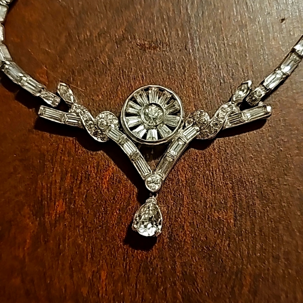 Authentic Mazer Bros Vintage 1940 Necklace, Crystal & Rhinestones. Clasp Closure